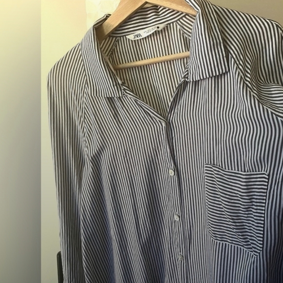 Zara Oversized Gray & White Pinstripe Button Down Viscose Shirt L - Picture 5 of 6